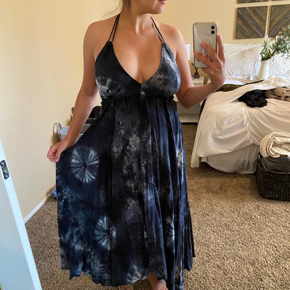 Maxi Dress - Picture 2 of 5